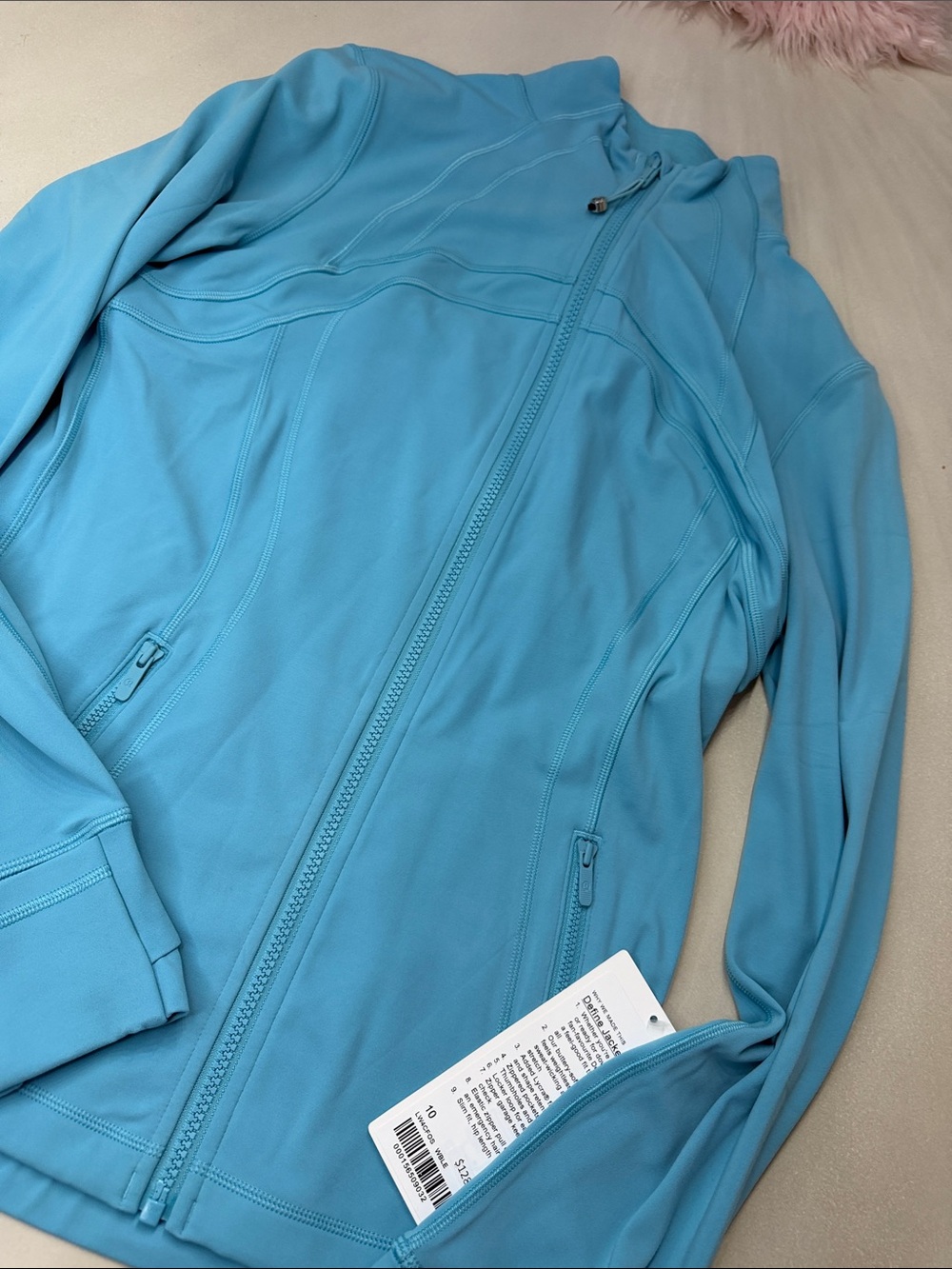 Lululemon NWT size 10 Blue W Blue Full-Zip Women's Jacket - Picture 2 of 2